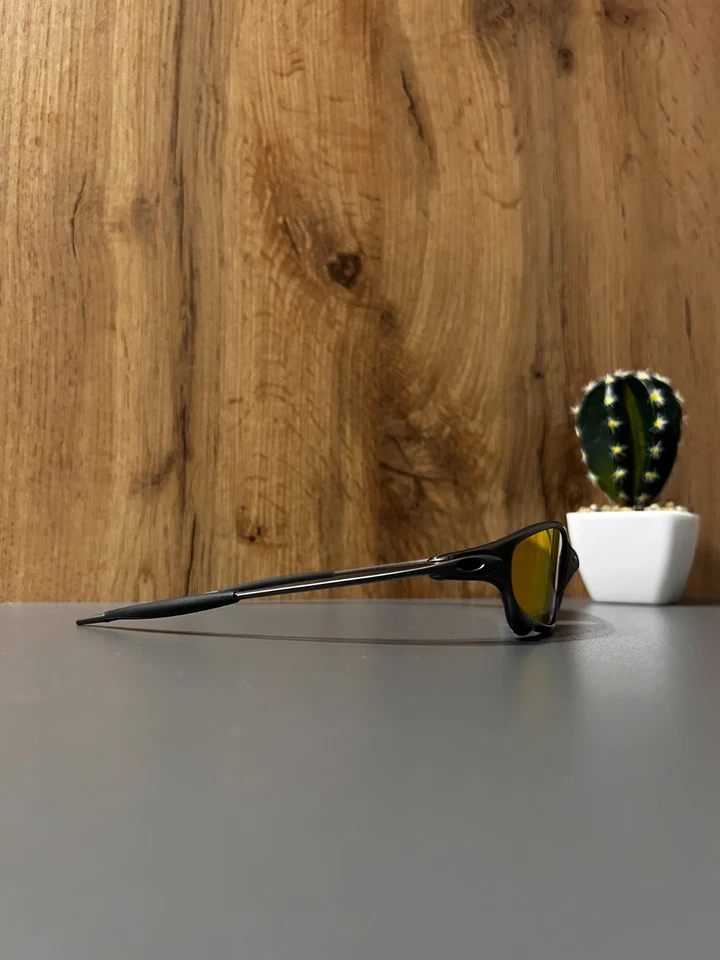 Gafas de sol polarizadas Oakley Juliet Future rojo fuego vanguardia Gorpcore exterior  Foto 3 de 4