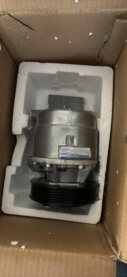 Toyota Yaris 2016 OEM AC Compressor w/A/C Clutch & Drier-BuyAutoParts 61-96977R4 - Image 4 of 4