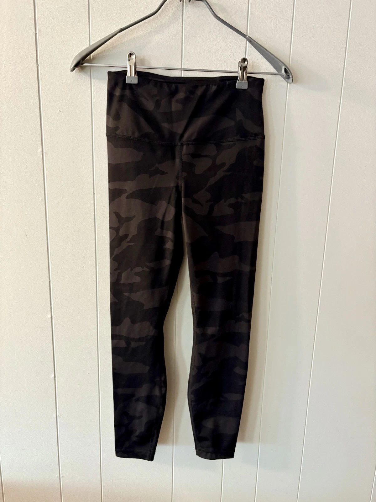 yogalicious lux camouflage euc leggings