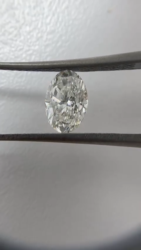 0.91 carat Natural Diamond | GIA certified | Shape - Oval | Color- G | SI1 - Video 1 of 1
