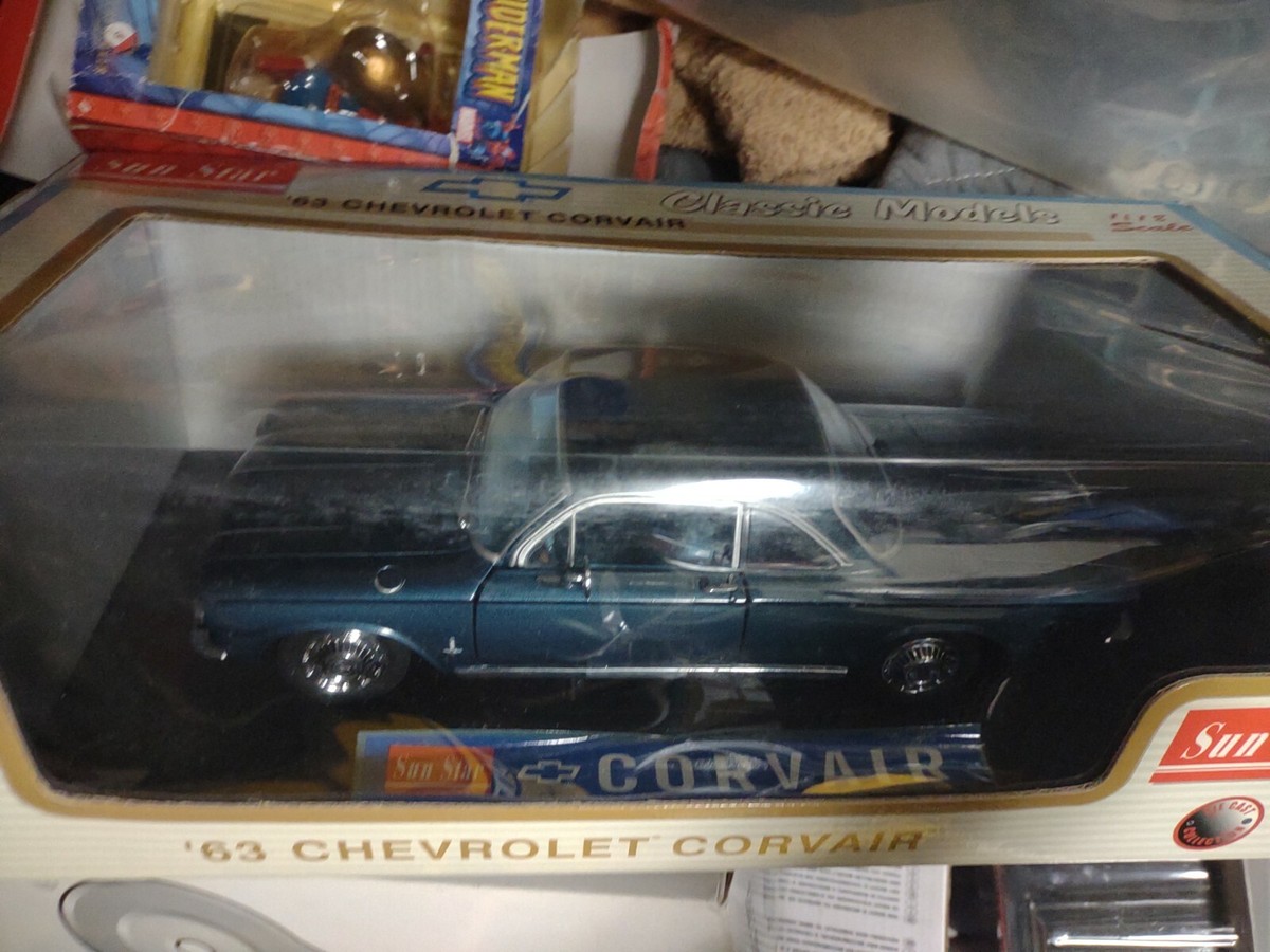 SUNSTAR 63 CHEVROLET CORVAIR 1:18 scale diecast model car in box