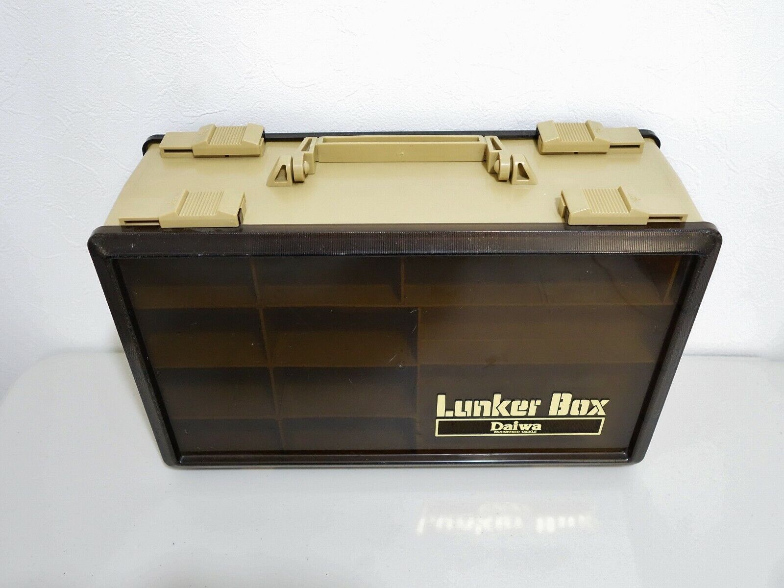 Daiwa Old Tackle Box Lunker Box DT - 80 ++Good++  (Megabass,deps,Jackall,GanCraft