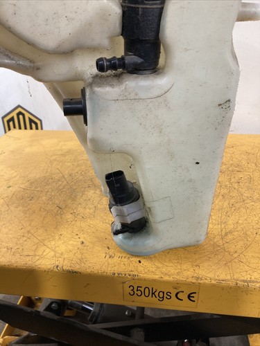 AUDI A4 A5 WASHER BOTTLE TANK RESERVOIR 8T0955453C B8 8T - 第 13/13 張圖片
