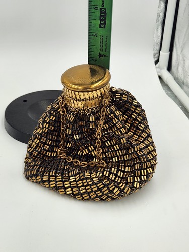 Vintage Whiting and Davis Expandable Gold Black Metal Mesh Purse Handbag Clutch