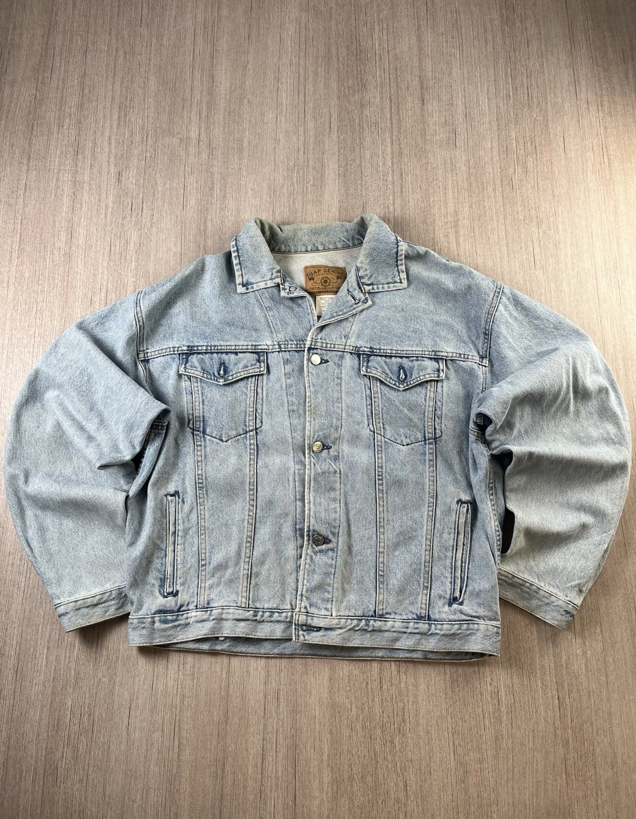 GAP Mens Vintage 90s Denim Jean Trucker Jacket Light Wash Distressed Size L
