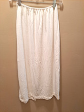 Vintage Sears Doesn't Slip Nylon Half Slip Medium 9.5 Slit READ