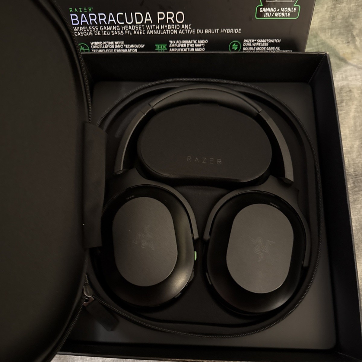 Razer Barracuda Pro Ear-Cup Headsets - Black (RZ04-03780100-R3U1