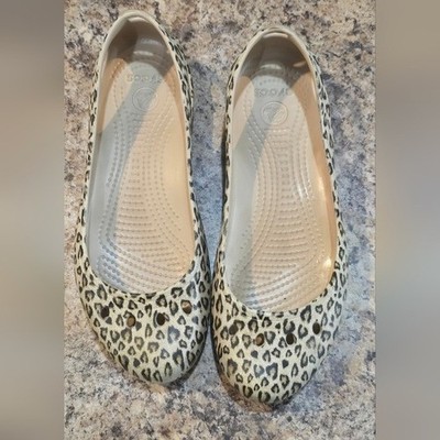 CROCS Kadee Ballet Flats Leopard Sz 9 Cushioned Comfort Animal Print