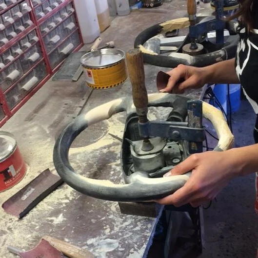 Wir beziehen Ihr Lenkrad neu mit Leder - Version "Classic" by Onpira - Bild 2 von 4