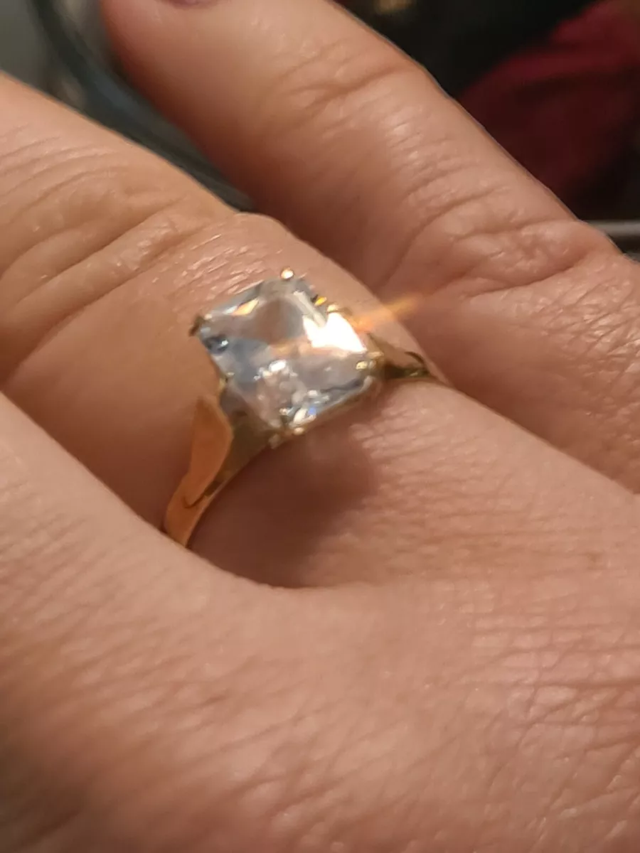 Anillo de oro discount con piedra blanca