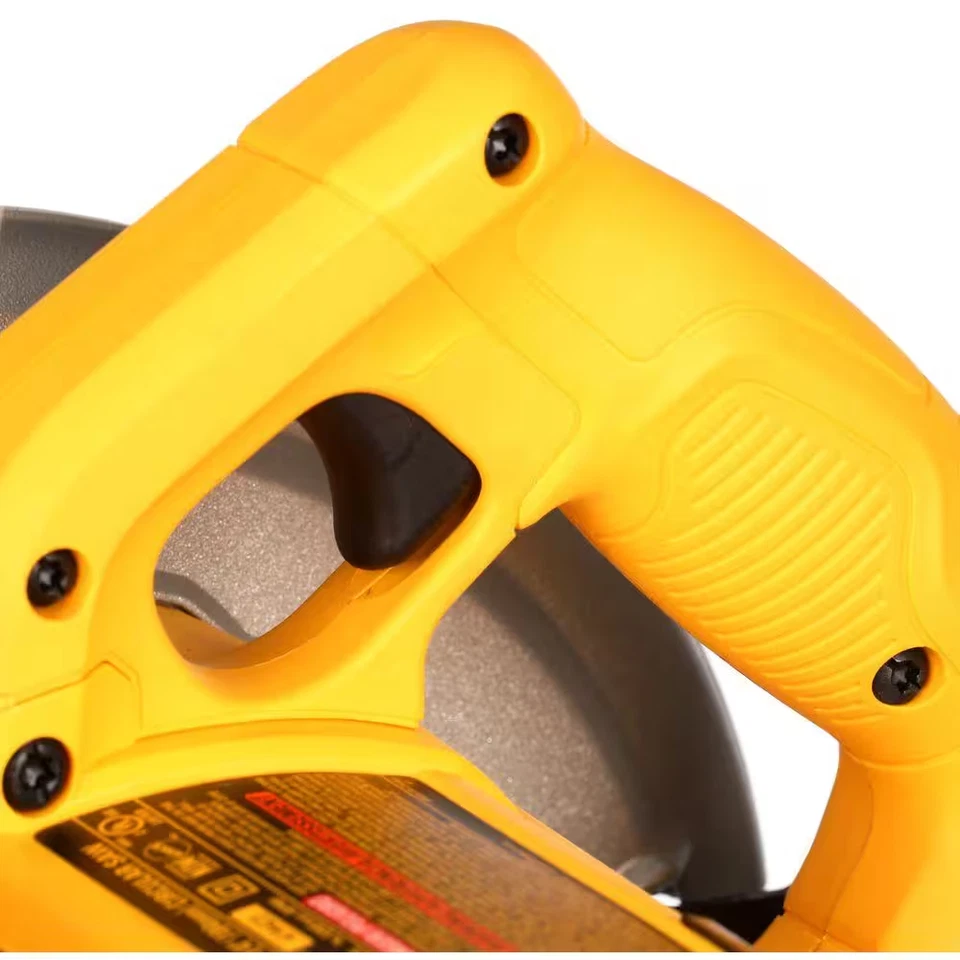 DEWALT 15 Amp Corded 7-1/4 In. Lightweight Circular Saw - Image 4 of 4