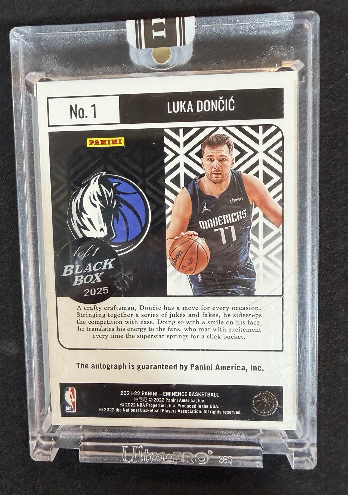 2025 Panini Black Box Luka Doncic Eminence #1/1 Auto #1 Mavericks  view 2