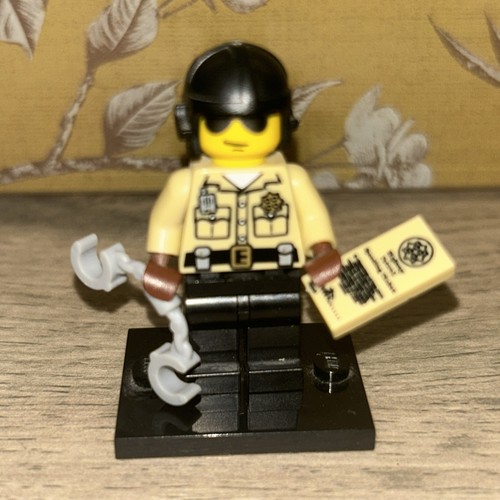 5x LEGO Minifigures Series 2 (Partial) - Pharaoh Cop Surfer Karate see descript’ - Picture 2 of 11