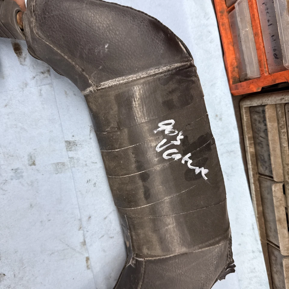 1991 YAMAHA VENTURE Seat Back rest - Imagem 4 de 4