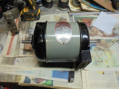 Vintage 1940s Delta 900 model 2140B 1/3 HP 1725 RPM Electric Motor 110/220V