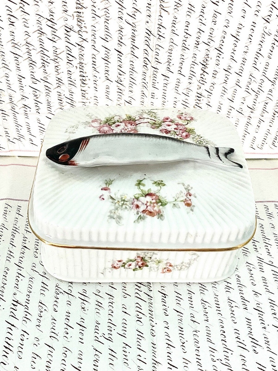 Antique Victoria Austria Porcelain Sardine Box Figural Fish Handle 
