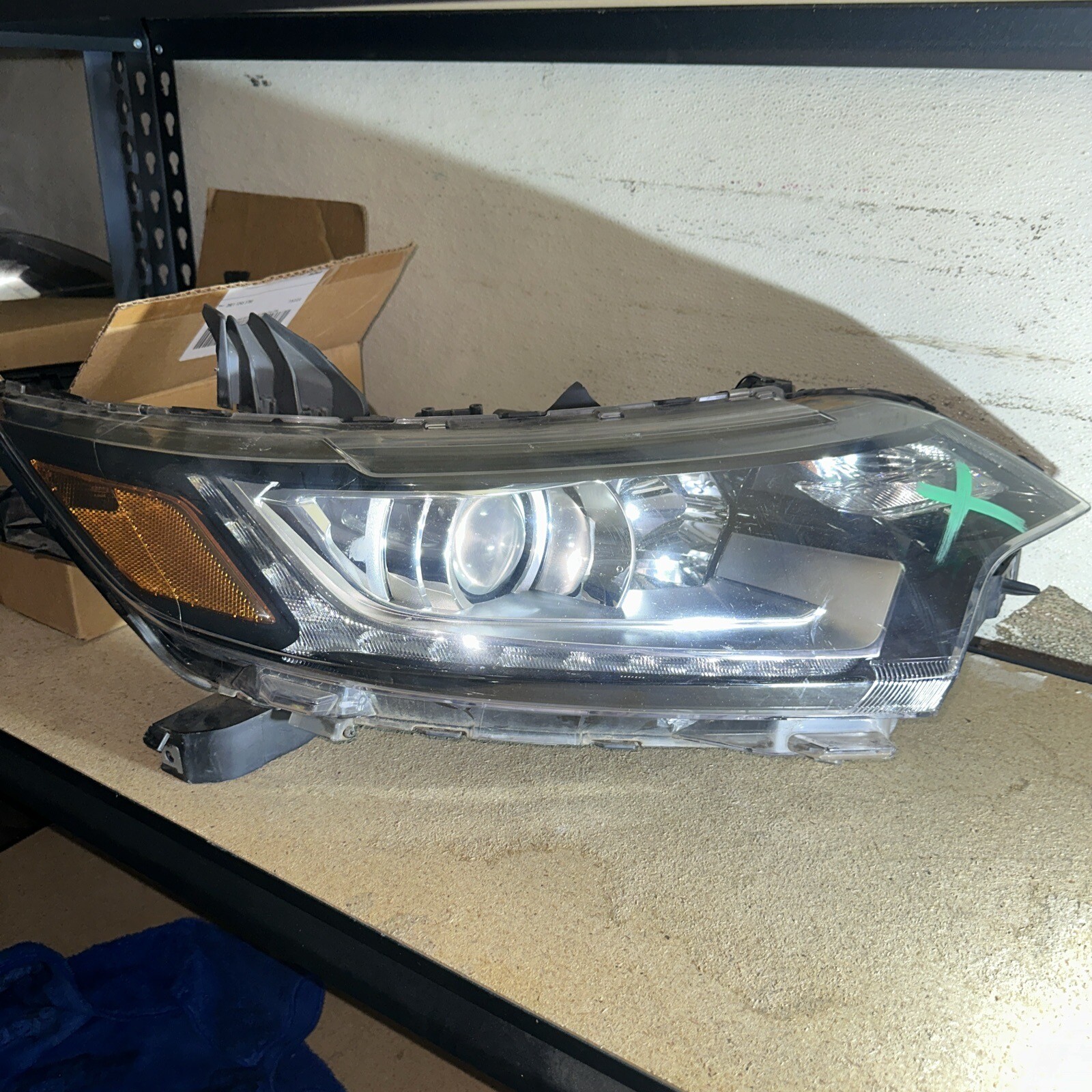 2016 2017 2018 Mitsubishi Outlander Headlamp Right Passenger 