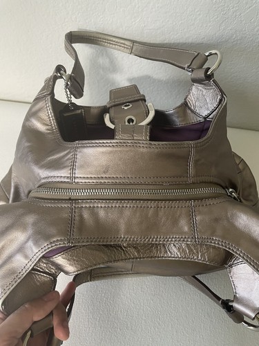 Borsa a tracolla Coach bronzo pelle metallica - Foto 8 di 13