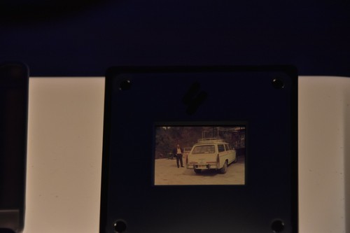 PEUGEOT 404 HALF FRAME COLOUR SLIDE , ABOUT 1968, ISRAEL - Picture 3 of 4