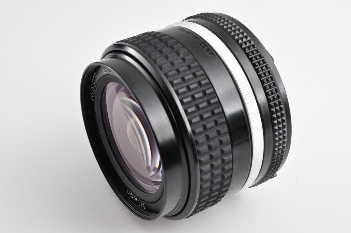 超美品 ニコン AI NIKKOR 28mm f3.5 MF レンズ　M368 Near Mint NIKON Ai-s NIKKOR 28mm F3.5 MF Wide Angle Lens