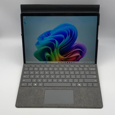 Microsoft Surface Pro 11 2076 13'' Snapdragon X Plus 16GB 512GB SSD + Charger