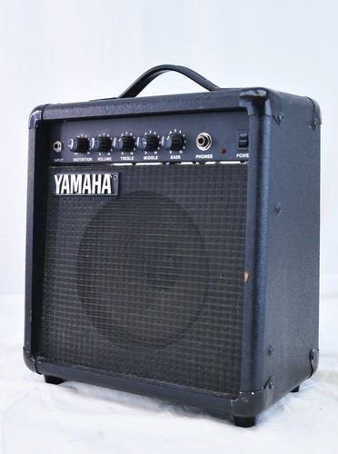 Yamaha HY-10G III Guitar Amp - 25 Watts, PAT Tested & Full Working Order - Picture 4 of 10