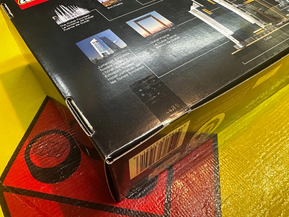 LEGO ARCHITECTURE City Skylines: Dubai (21052) NEW - Free Shipping - Image 4 of 4