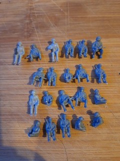 Joblot Of 21 x WW2 German Infantry Tank Riders & Drivers Plastic Figures 1/72