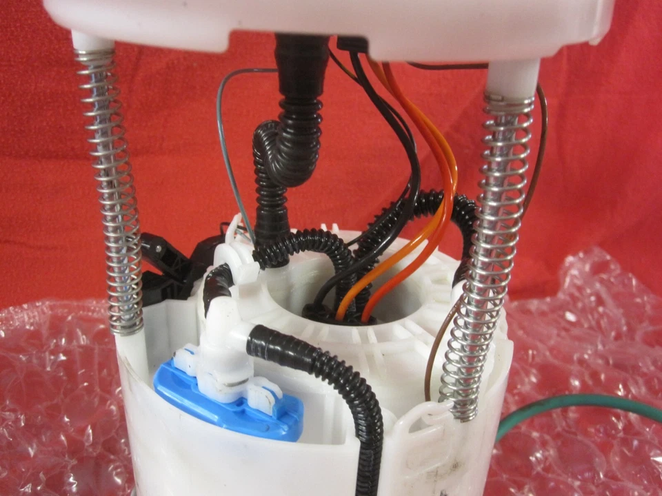 Módulo de bomba de combustible 21-24 Mercedes-Benz A1674706900 unidad transmisora GLE63 AMG S Foto 4 de 4