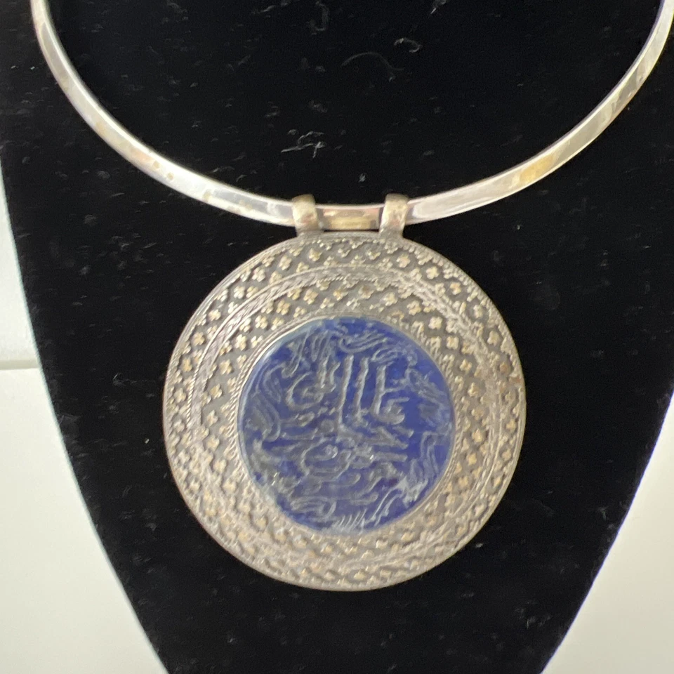 复古中东硬币金属银大号吊坠,蓝色宝石 — 第 3/4 张图片