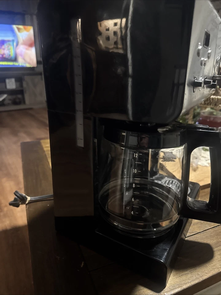 Coffee Maker Cuisineart Hot Water for Tea Combo CHW-12 Filter Style With Warmer - Image 4 of 4