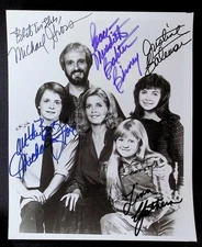 Family Ties Cast (5 Signatures) Fox,Birney,Gross,Bateman,Yothers w/COA