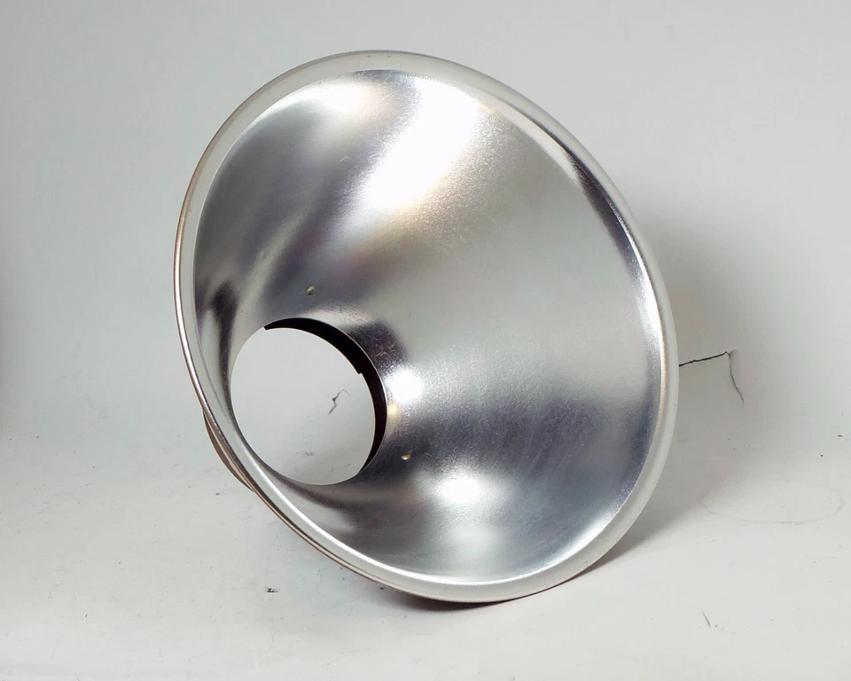 Speedotron Brown Line Large 8"Deep Reflector Used - Image 2 of 3