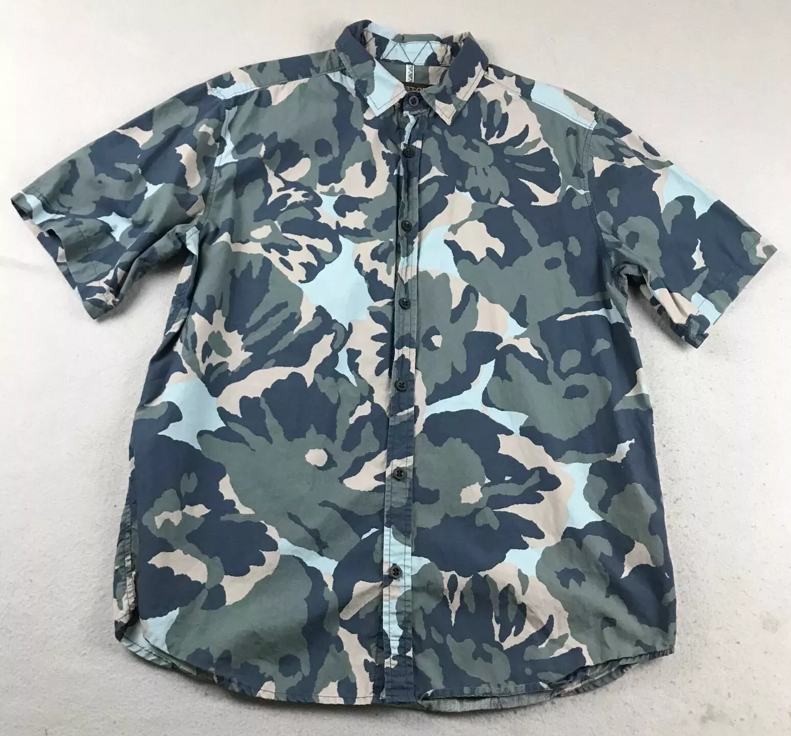 burton camo short sleeves button up shirt