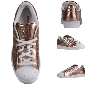 rose gold superstar adidas shoes