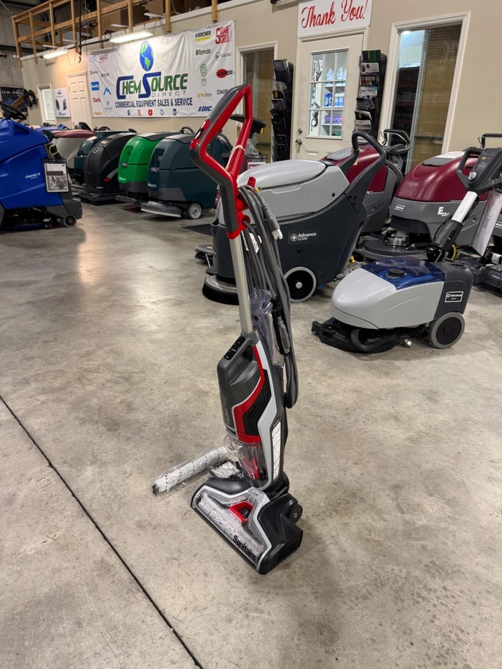 SANITAIRE SC930A Hard Floor Washer NEW - Image 2 of 4