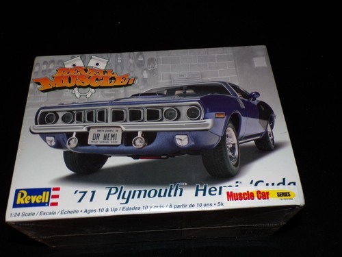 Revell '71 Plymouth Hemi Cuda 1:24 Modellbausatz #85-2943 Neu Factory Sealed