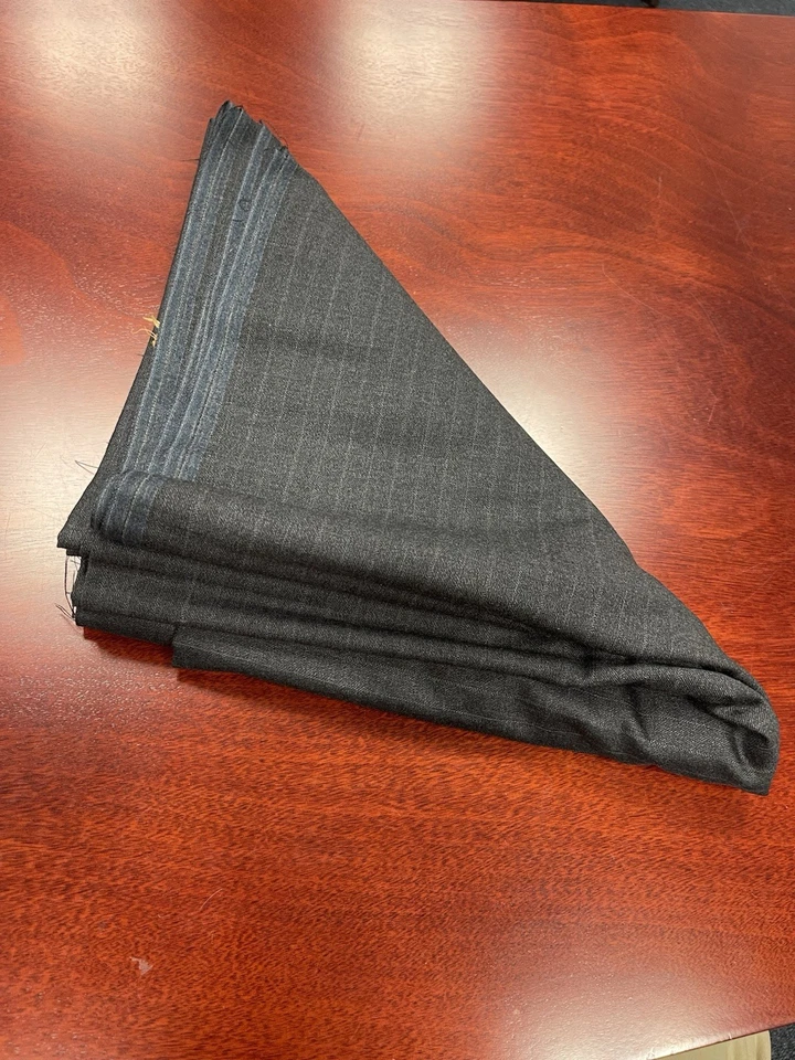 Tela de traje a rayas carbón vintage de 3 yardas de los años 70/80 - mezcla de lana sin existencias Foto 2 de 4