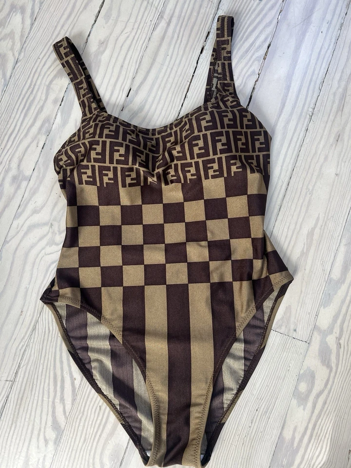 Traje de baño Fendi Zucca de una pieza marrón con monograma de la década de 1990 Foto 3 de 4