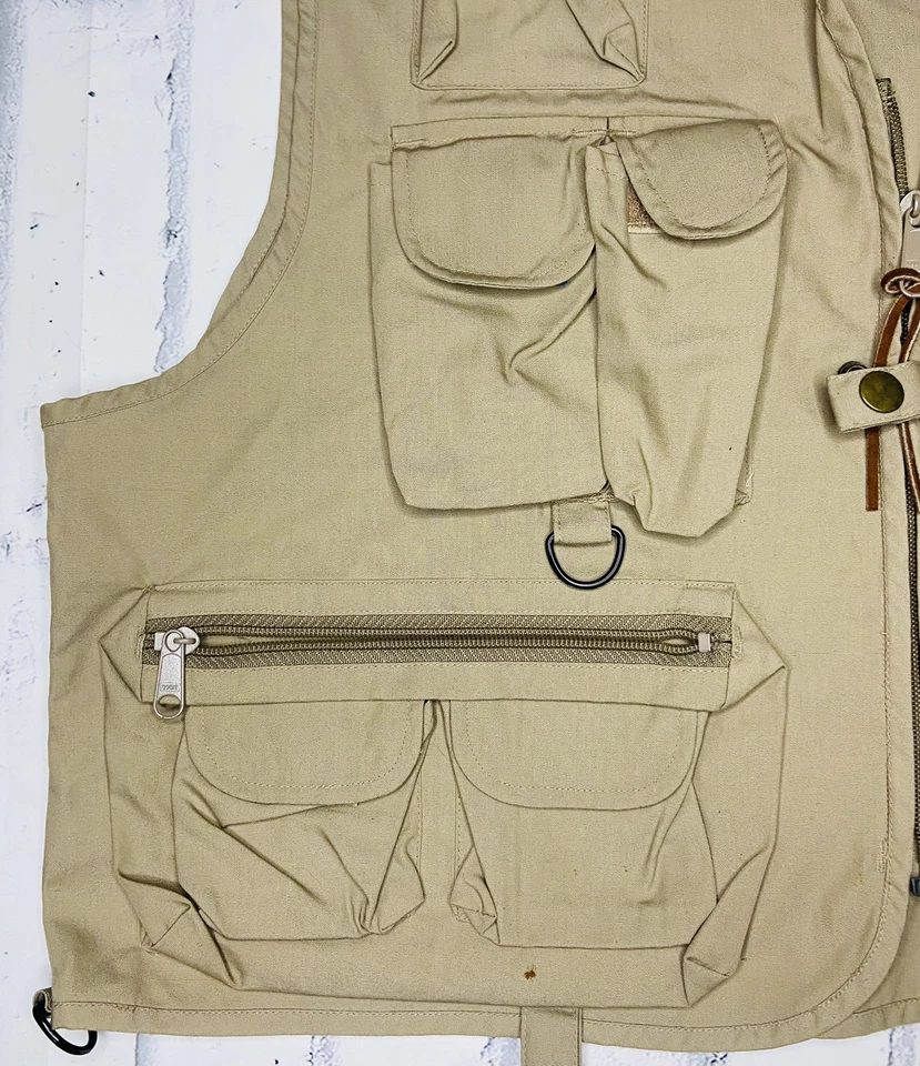 Cabela's Men's Beige Hunting Fishing Multi-Pocket Utility Full-Zip Vest; M - Image 3 of 4