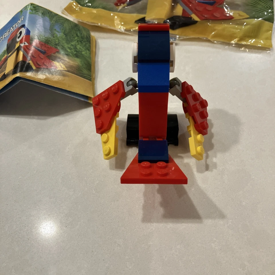 LEGO Creator 30472 Parrot, photo 3 of 5