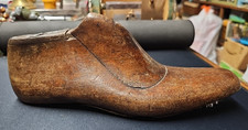 Wood & Metal Antique shoe mold #5 Brown