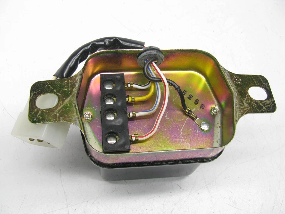 Wells VR728 Voltage Regulator For 1965-1973 Datsun - Image 2 of 3