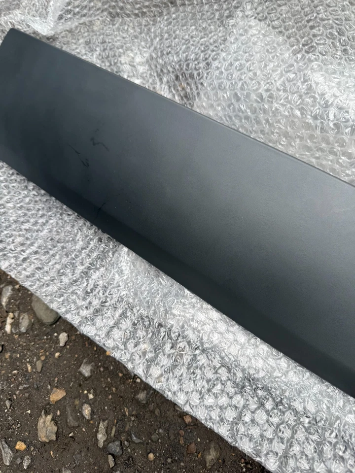 Moldura puerta embellecedor embellecedor delantero izquierdo renault traffic ii original 808213720r Foto 2 de 4