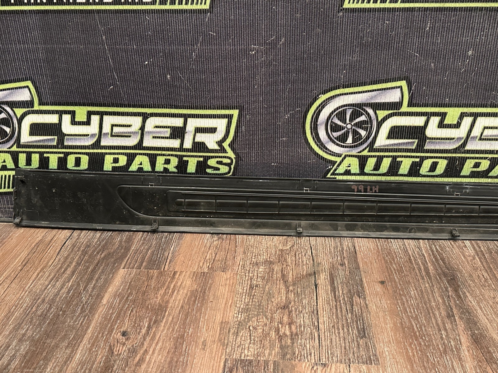 2021 AUDI R8 DRIVER LEFT SILL SCUFF KICK PLATE PANEL TRIM OEM *READ/WEAR 5 & 7*