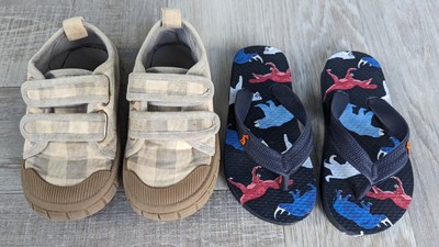 Kidly Cloud Gingham Canvas Trainers/Joules Dinosaur Flip Flops