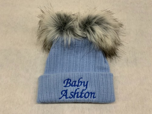 Cappello Unisex Personalizzato Bambina Bambino Falso Pom Pom Nome Baby Shower Anno 0-6M - Foto 4 di 11
