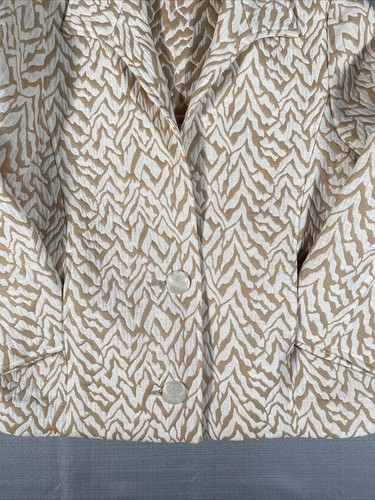 Alfred Dunner Blazer Womens 8 Petite White Tan Animal Print 3/4 Sleeve Cotton - Picture 8 of 13