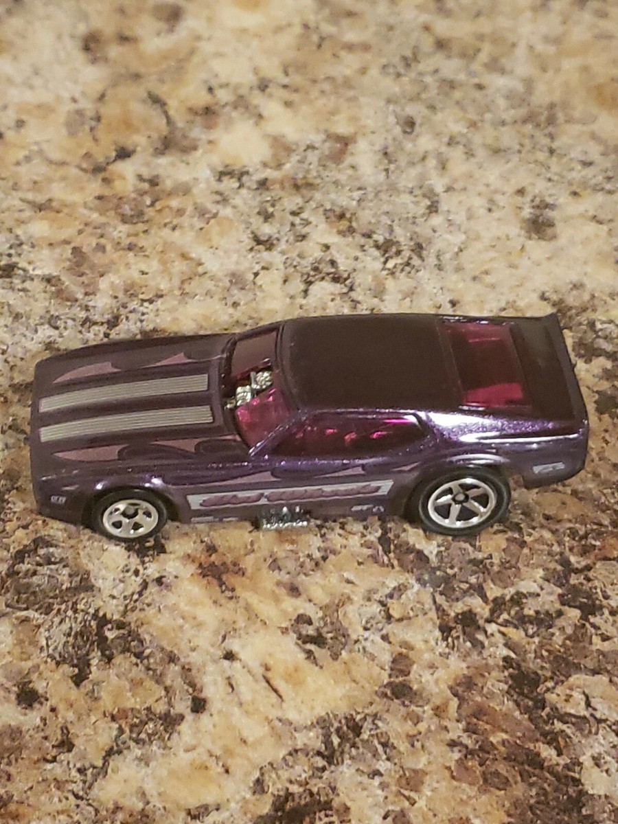 Hot Wheels Ford Mustang Funny Car 1977 purple pink windows vintage