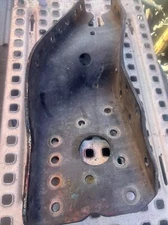 Freightliner 15-23806-001 Frame Crossmember Bracket